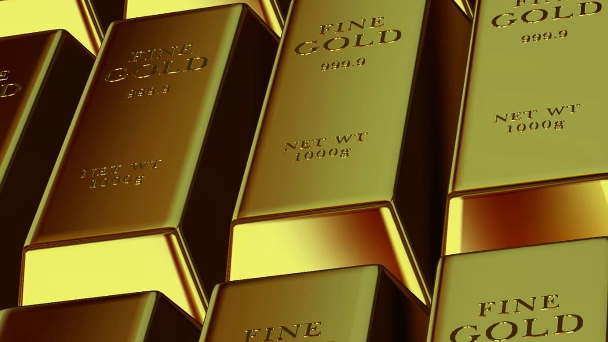 Silver Breaks $100, Gold Hits $5,000: What It Means for Bitcoin